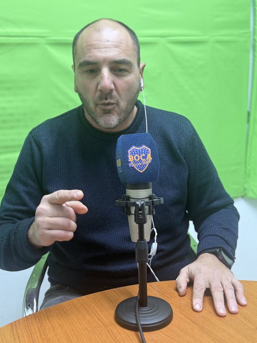 BocaPasionTotal's tweet photo. 🎙️ #LaInfoDeBoca @PampaAranda en @bocapasiontotal 

Mañana a las 15:45 el plantel de Boca viaja rumbo a Salta para enfrentar a Paranaense el próximo miércoles. 

📻 @la810radio https://t.co/FxvCm22mxL
