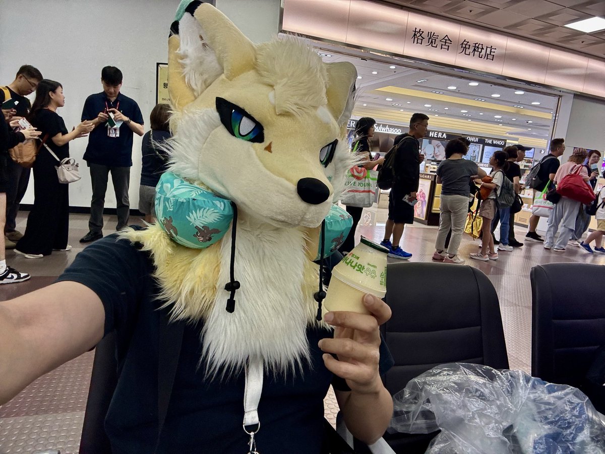 ghost01128's tweet photo. 回國了嗚嗚嗚 https://t.co/M3Ys7vlm1H
