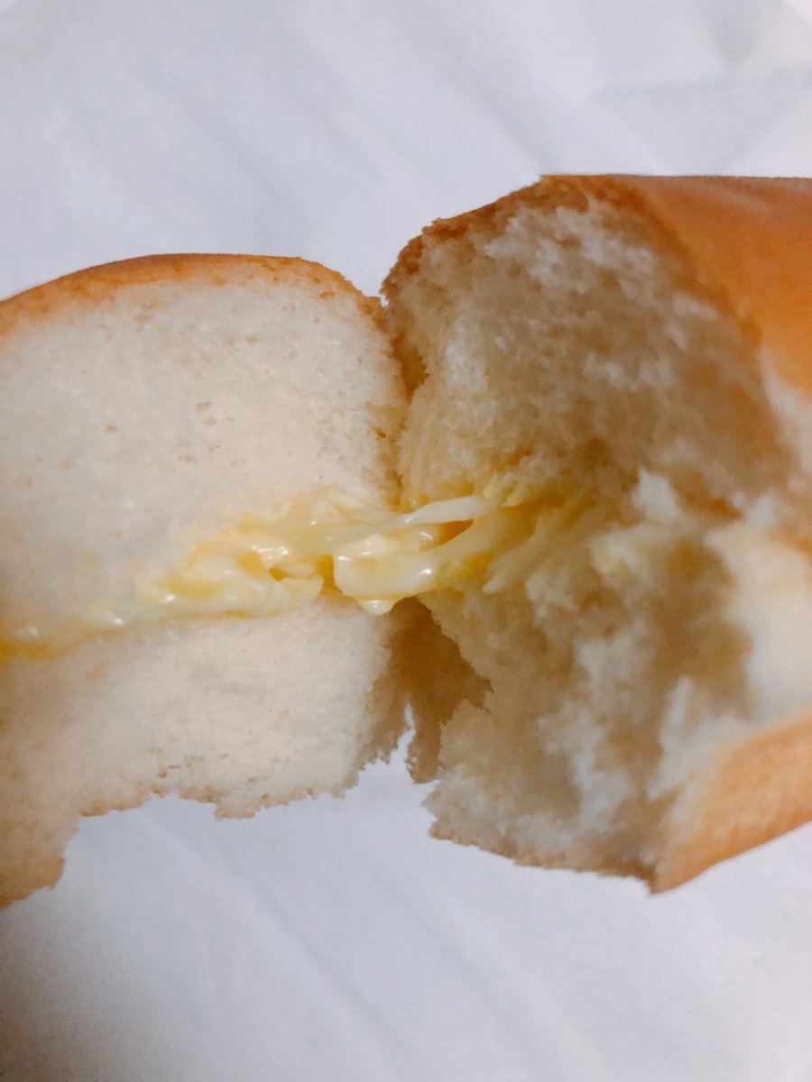 wr_ock's tweet photo. そういえば前回買えなかったコレ、食べられたんだ。マヨって柔軟で良いよね
#パン活　
#日本食文化探求ログ https://t.co/nqMnAz0bMa