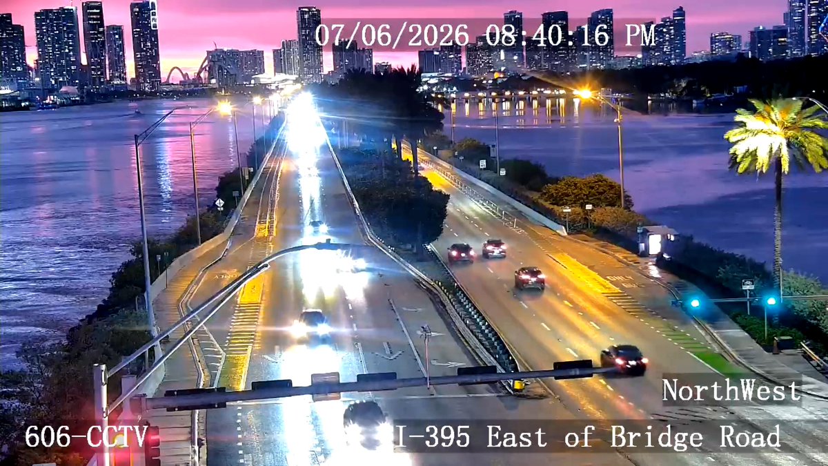 TotalTrafficMIA's tweet photo. Looks like GTA6 but it's real life 😍
#Miami https://t.co/VZDWwqIMAf