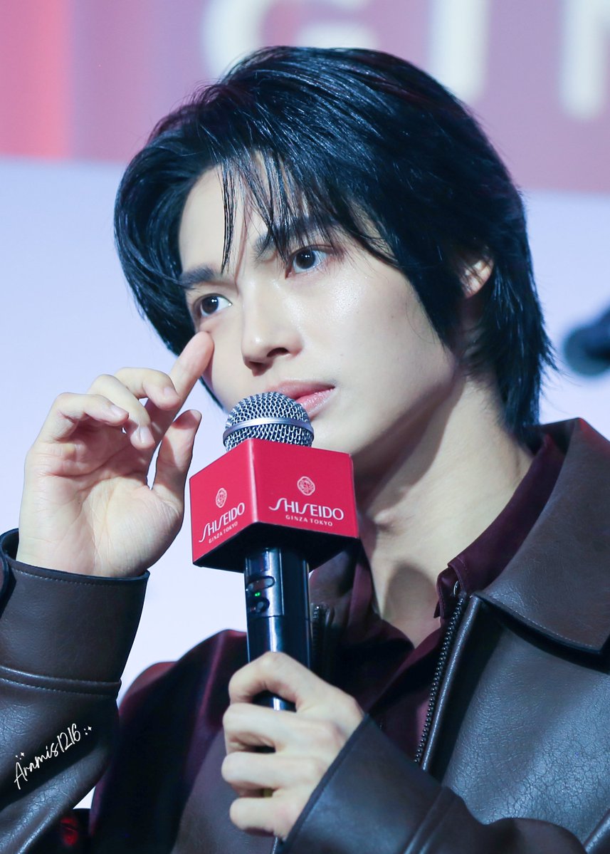 Aramis1216's tweet photo. First thing in the morning 
I'm already missing your cuteness and handsomeness💚✨
 #winmetawin #HappyWinDay https://t.co/0qvljoBkhs