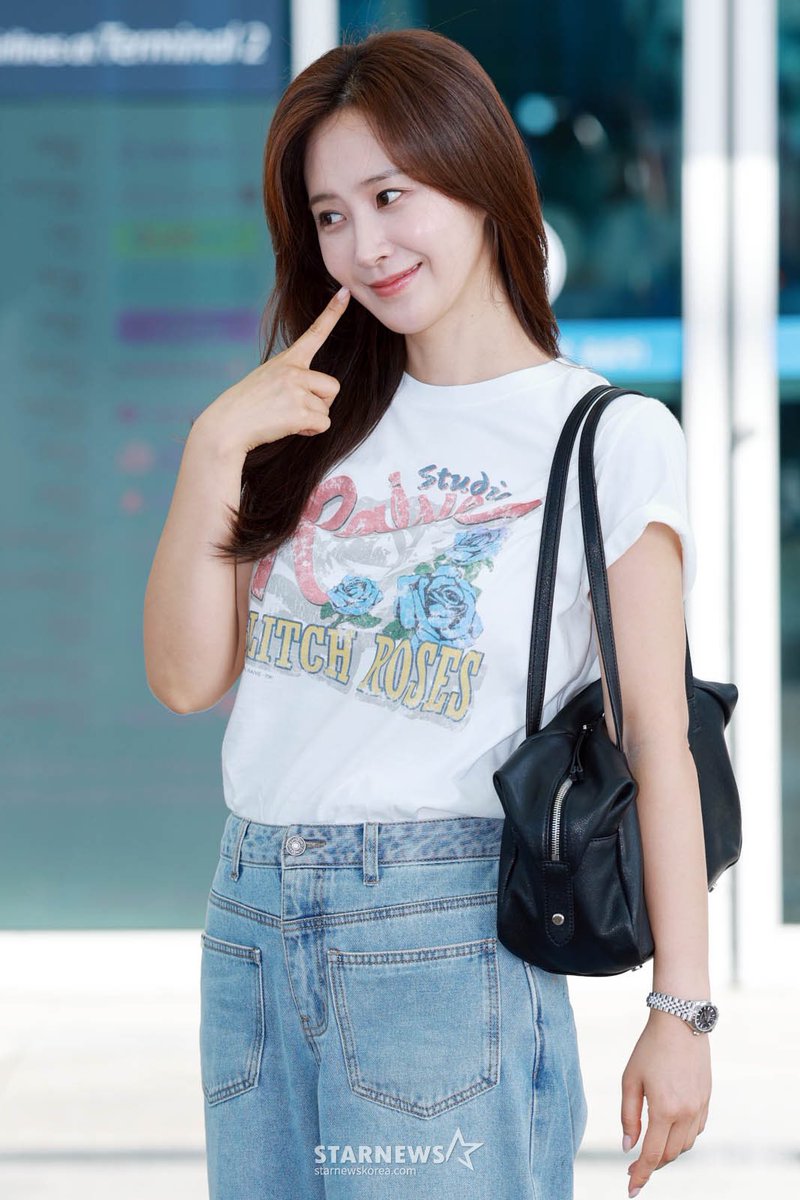 KwonYuriMY's tweet photo. 260707 ✈️ | #KWONYURI is departing from ICN Airport on the morning of the 7th for an overseas schedule 😍🥰✨!!!

Ps/ long time no see for an airport photo of YURI 🫣🥹
#권유리 #소녀시대유리 #소녀시대 https://t.co/UFRhcNQHVS
