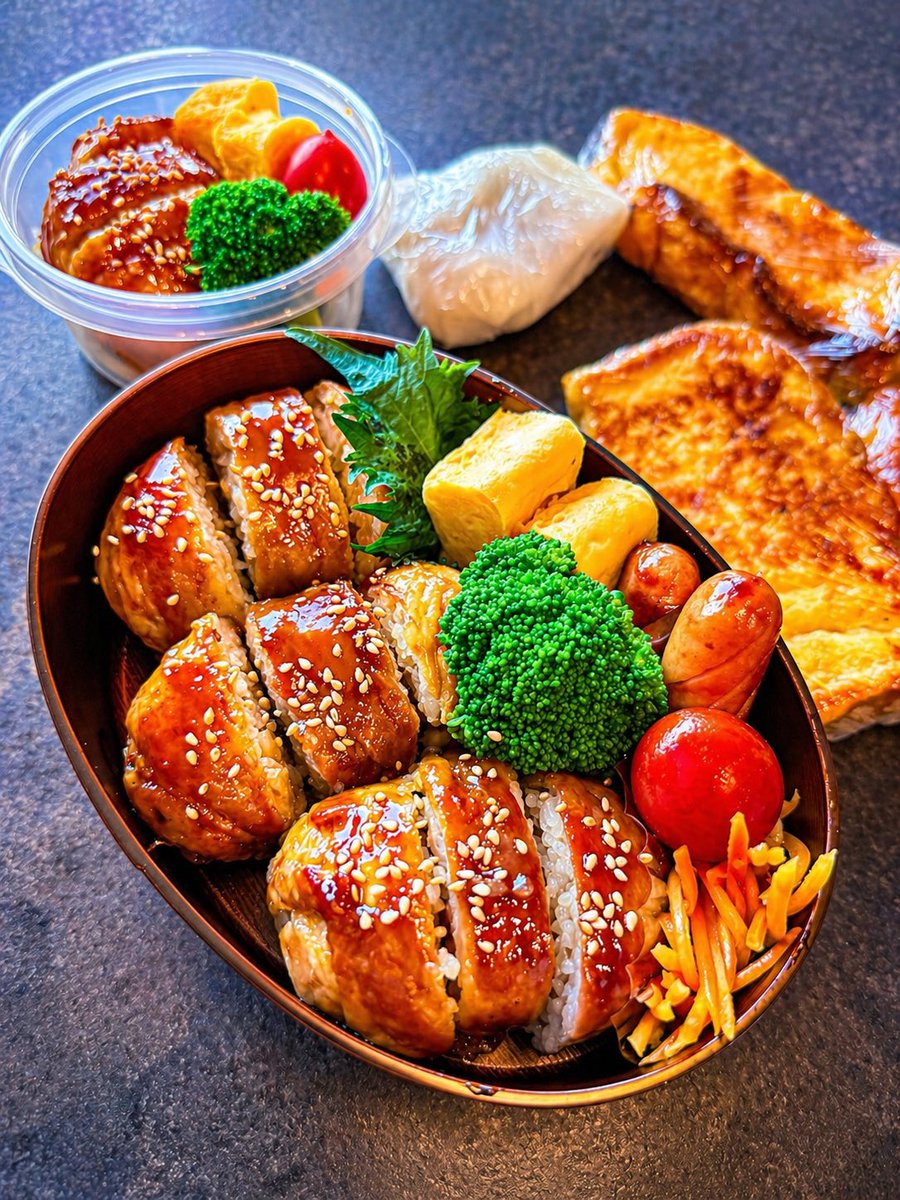a5tvz's tweet photo. いつかのお弁当。

#肉巻きおにぎり弁当#息子弁当#高校生 https://t.co/nJFH9jc0gl