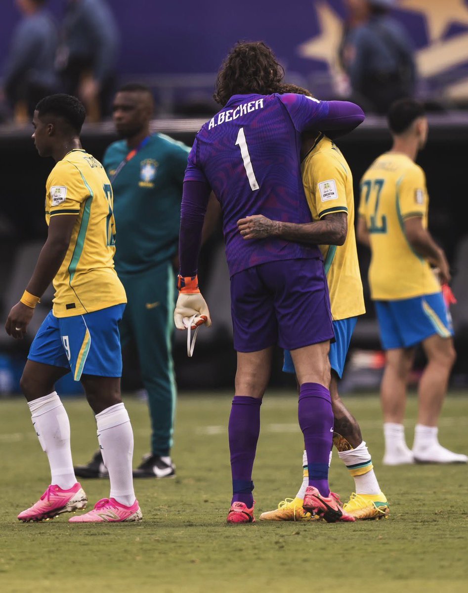 TeamNey10's tweet photo. NEYMAR &amp; ALISSON 😢🇧🇷 https://t.co/W2enTeGUOa