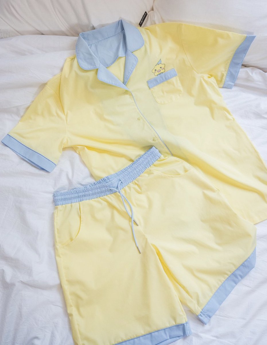 Kfridaystyle's tweet photo. BAE pajama set NMIXX Artist Label Edition ($65.78) 

⚠️ ends July 12 KST
 Sleeping in NMIXX merch is the only way to live🩷 The BAE Pajama Set NMIXX edition + unreleased photocard gift 👇 https://t.co/zRodq9v0HC   #NMIXX #니믹스 #FANS #KpopMe https://t.co/BgDY5JASpy