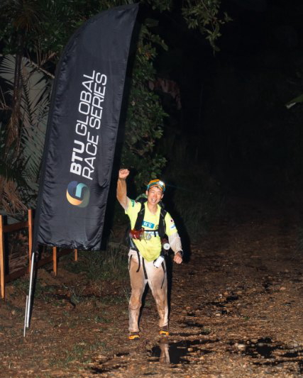 kagoshima_pco's tweet photo. 🏃【大快挙】PONちゃん！ペルーの過酷なジャングルマラソン230kmを走破！🏃

鹿児島県自衛隊広報大使のPONちゃんが、いしれん世界レベルのレースを走り抜いたど！

南米ペルーで開催された、5日間におよぶ「ジャングルウルトラマラソン」を無事に走破！

　🌳環境： 熱帯雨林の過酷な密林地帯
　🛣距離： 5日間で230km
　🎒ルール： 食料などを自分で背負う【自給自足型】

結果： 出場64人中、完走できたのはわずか43人！

　即応予備自衛官でもあるPONちゃん。食料自給自足のサバイバルレースとあっせ、まさに「もってこいのレース！」とばかりに、持ち前のタフさで見事ゴールを掴み取いもした！

PONちゃんのコメント
　「『諦めない』を自分に言い聞かせ続けた5日間になりました。やり遂げる事ができてうれしいです。」

じゃっどん、興奮冷めやらぬまま次なるターゲットが決定！

次はなんと【🏝台湾1周マラソン】に挑んたっち！

PONちゃんの限界なき挑戦を、なんとしてん多くの人に届けて応援の輪を広げたかど。みなさんの熱い「いいね」と「シェア」での拡散、よろしくお願いしもんど！

#自衛隊
#鹿児島地本
#鹿児島県自衛隊広報大使
#岩元みさ
#PONちゃん
#走る冒険家
#即応予備自衛官
#ジャングルウルトラマラソン
#ペルー
#サバイバル
#台湾一周
#平和のプロになろうと思う