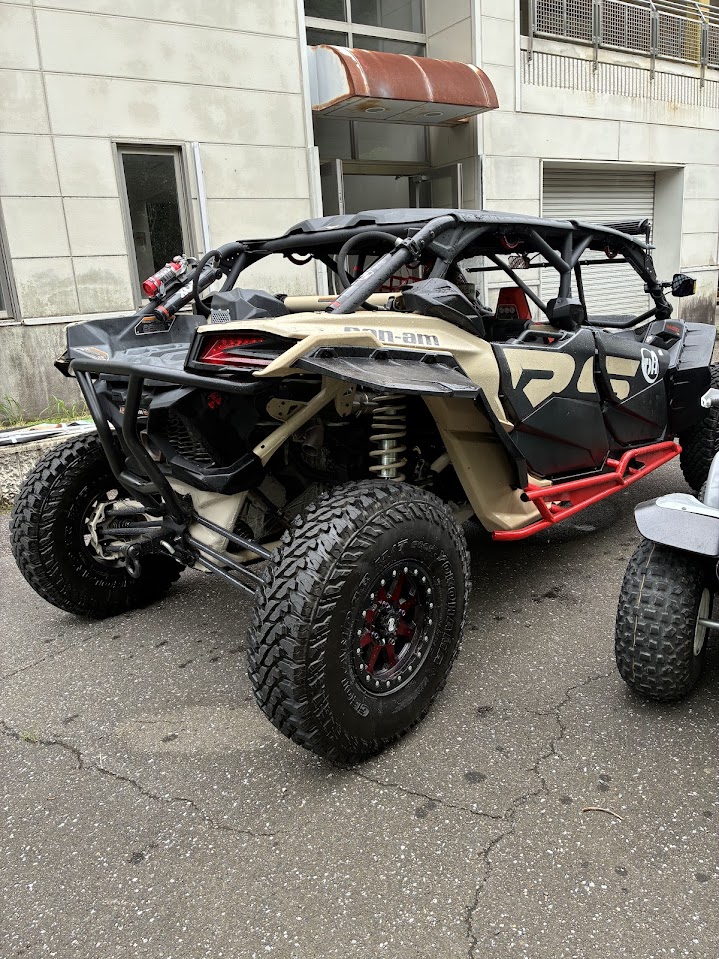 GEOLANDAR_JP's tweet photo. JJ-FES 2026 ジオランダー装着車
Can-Am 様
車輛:Can-Am Maverick X3 MAX X RS TURBO RR Utility Vehicles
装着タイヤ:GEOLANDAR M/T G003
サイズ:35X9.50R15
#YOKOHAMA #ヨコハマタイヤ #ジオランダー #GEOLANDAR #JJFES #CanAm #MaverickX3 https://t.co/8KR6obBoh3