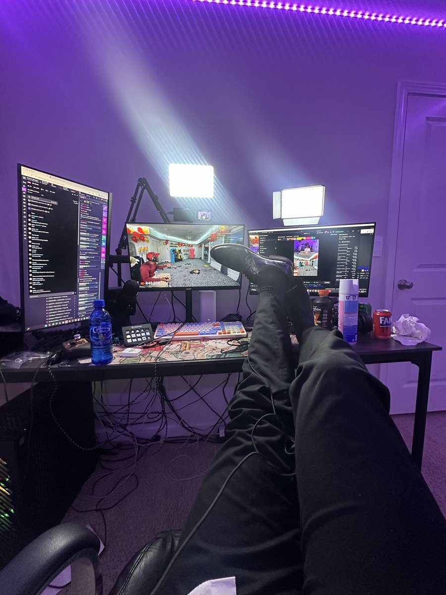 WhoTriss's tweet photo. https://t.co/zVhqIjKpFn https://t.co/nPG9chHyT2