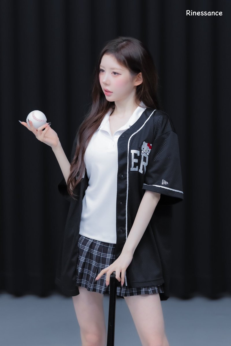 Rinessance_S2's tweet photo. 260628 후즈팬스토어 대면

#tripleS #트리플에스 
#HyeRin #정혜린 https://t.co/JCXoSVZ6zF