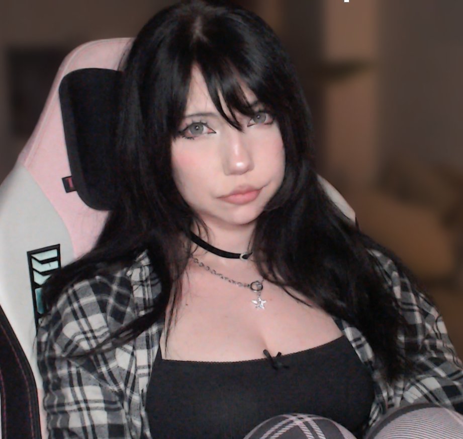 onlyxirii's tweet photo. STREAMER U WATCHPARTY!!!WILL HE PICK ME? 🍀https://t.co/BPLA2k3INR loosing ental in league till then https://t.co/MTicpC3zCs