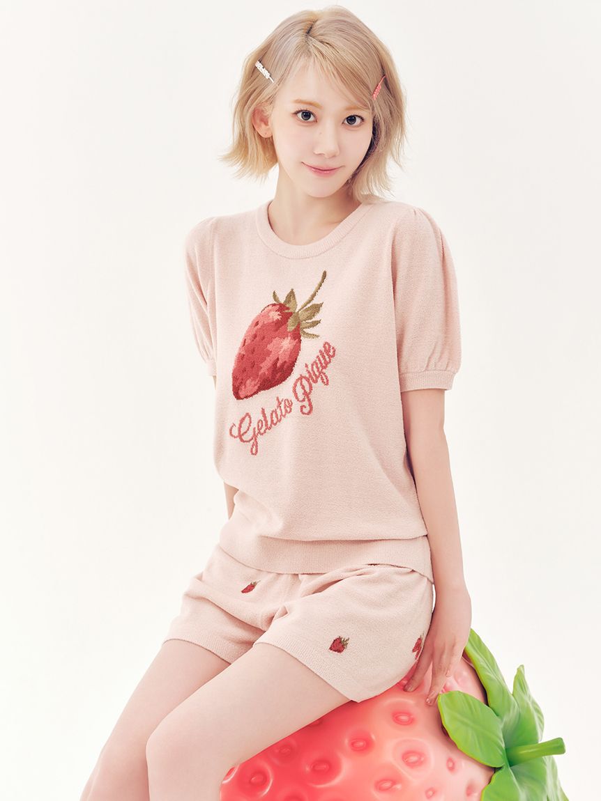 gelato pique】 STRAWBERRY SERIES with SAKURA of LE SSERAFIM
