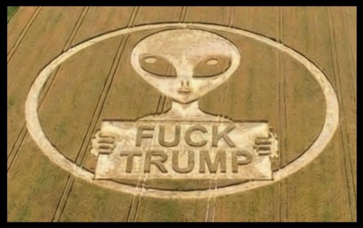 kangaroos991's tweet photo. BREAKING: A strange #CropCircle has
appeared in southern England? Though these have been 'linked' to UFO #visits, most 'experts' believe the main cause is now due to human activities?🛸🤣🤣🤣
Either way, the 'message' seems clear?

Raise a ✋ if you 'agree' with Britain! 🙋‍♂️ https://t.co/0CToMKgpjw
