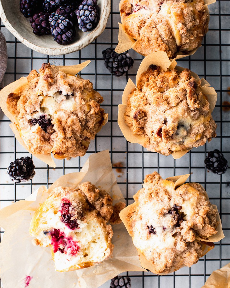 oregonberries's tweet photo. Bursting with blackberries and topped with a cinnamon-cardamom crumble, these bakery style blackberry muffins by @PlatingsPairing may just be the best ever! 🤩

https://t.co/Ugv53gXuNW

#oregonberries #blackberries #muffinrecipe #homemademuffins #summerbaking https://t.co/lD2gPPRwmN