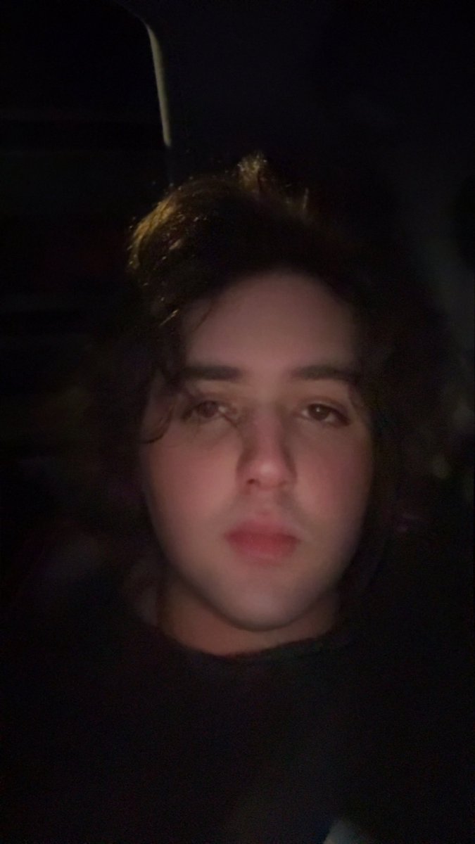 eroscouture's tweet photo. Me being in my mid 20s and still single .. https://t.co/2cFKQw37B4