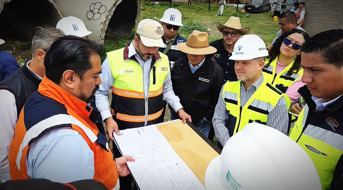 PacoQuintero's tweet photo. Hoy, supervisé el arranque de tres obras estratégicas del Plan Integral del Oriente del Edomex, en La Paz, Valle de Chalco e Ixtapaluca:

​🌉 Puente Del Mazo.
🌉 Puente Anáhuac–El Salado.
🌉 Puente Av. Las Torres–Eje 10. https://t.co/Ma0GqIz5zl