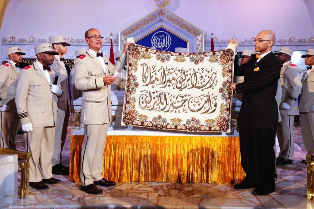 OfficialNOI's tweet photo. First Lady of the Nation of Islam remembered as the God-given helpmeet who helped the Honorable Minister Louis Farrakhan rebuild the work of the Most Honorable Elijah Muhammad https://t.co/1LGAK5NDBe 

#MotherKhadijah #Farrakhan https://t.co/whzdA1fmH0