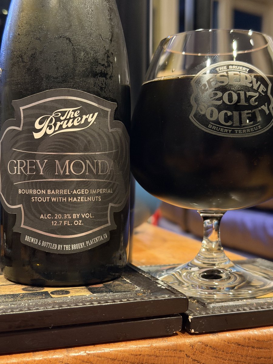 itsbeer4me's tweet photo. Watching the USA vs BEL

1 to 2 at halftime. USA USA soccer ⚽️ 

Enjoying a heavy hitter for the game. Hazelnuts taste great in a stout btw. 

Cheers!🍻 https://t.co/c7sx24e6ut