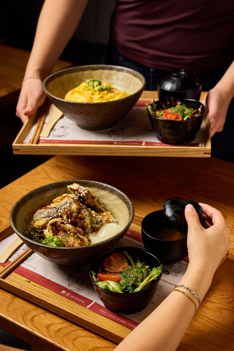 smashcon's tweet photo. Get ready for an epic SMASH! weekend!🔥

Refuel at @darlingsquare with unbeatable eats, drinks and exclusive deals. Enjoy offers like half-price dons with any don purchase at @dopadonburidesserts and 10% off your order at @spago when you show your lanyard.

#darlingsquare https://t.co/IzBjwkTizs