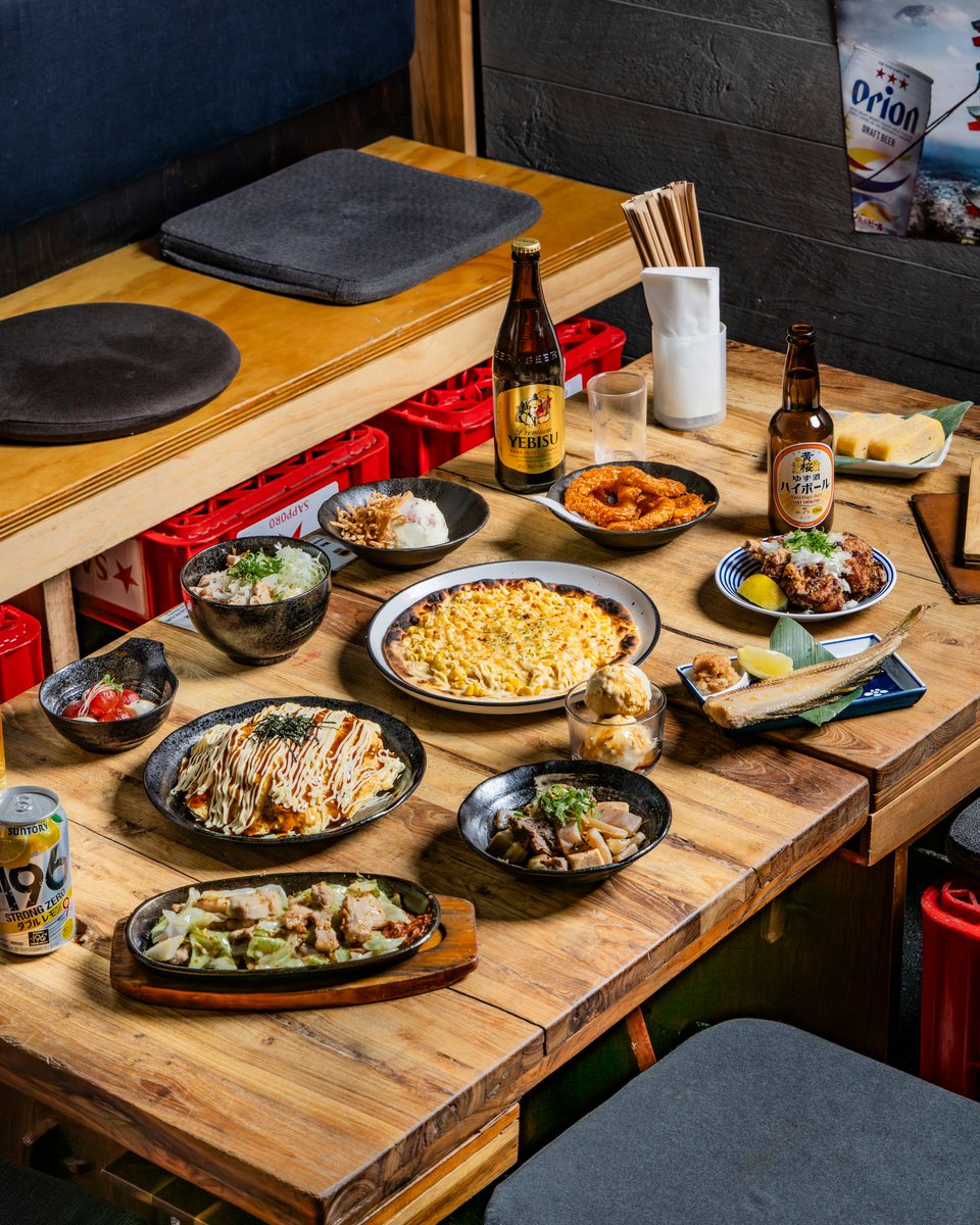 smashcon's tweet photo. Get ready for an epic SMASH! weekend!🔥

Refuel at @darlingsquare with unbeatable eats, drinks and exclusive deals. Enjoy offers like half-price dons with any don purchase at @dopadonburidesserts and 10% off your order at @spago when you show your lanyard.

#darlingsquare https://t.co/IzBjwkTizs