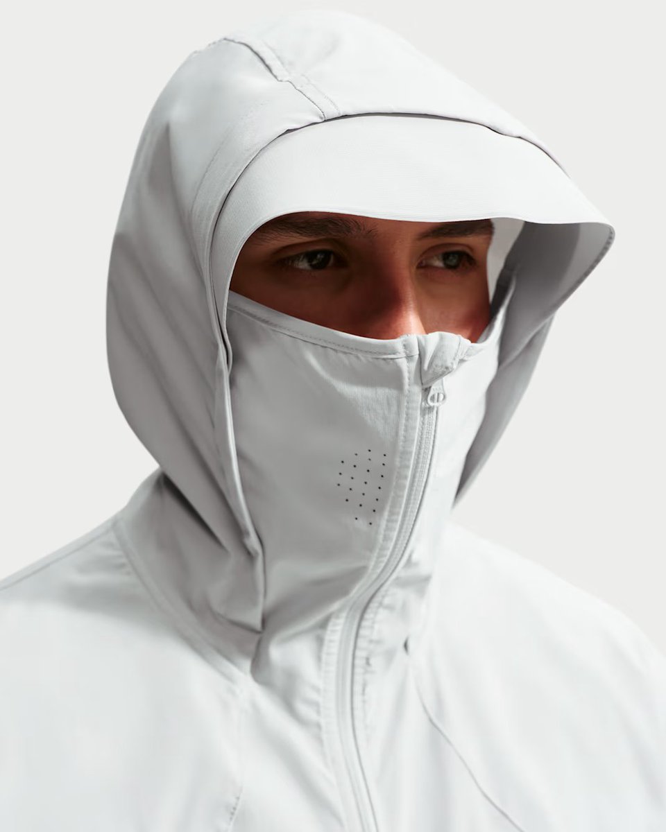 houseofheat's tweet photo. Nike released its new Tech Helios jacket 🥷 https://t.co/sVRKIQoeMK