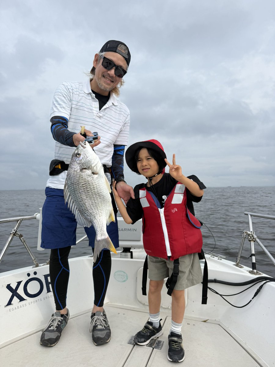EasyFishingFNB's tweet photo. 記録的釣果🔥🔥🔥
初ご利用のゲスト様、2時間便で16キャッチ🤩
ほぼ毎投アタリが出ていました！凄まじい入れ喰いっぷりです！
4日（土）4便（16〜18時） https://t.co/4qlJTFSXzy