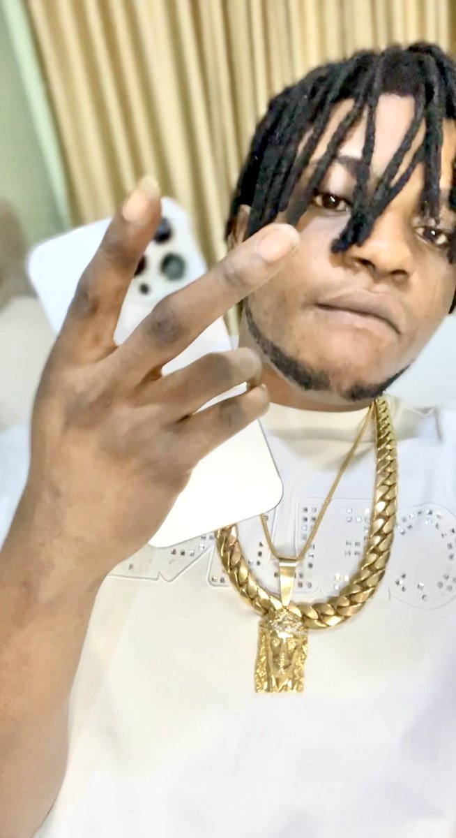 freeman_koker's tweet photo. Crazy how I was drawin’ up my own blueprint, whole time God was lookin’ like, “Who told you’ You run this?”💭 Lost damn near everybody I thought was ridin’ ’til the casket. 🖤⚰️ Life cold… 🥶💔 that pain turned my heart to stone.🪨Ain’t no love out here.🚫🩸 https://t.co/AoEwibiQ0L