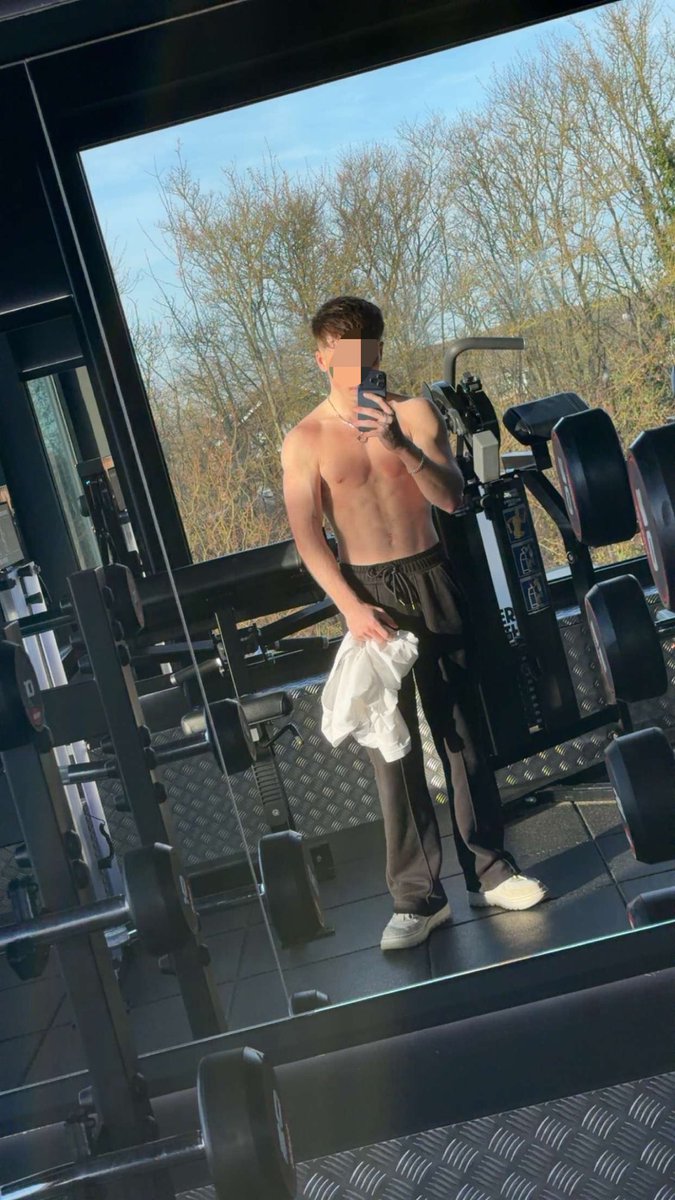 _Uncensored_J's tweet photo. Do I turn you on? 🤔😉 https://t.co/GEYWtFHIaC