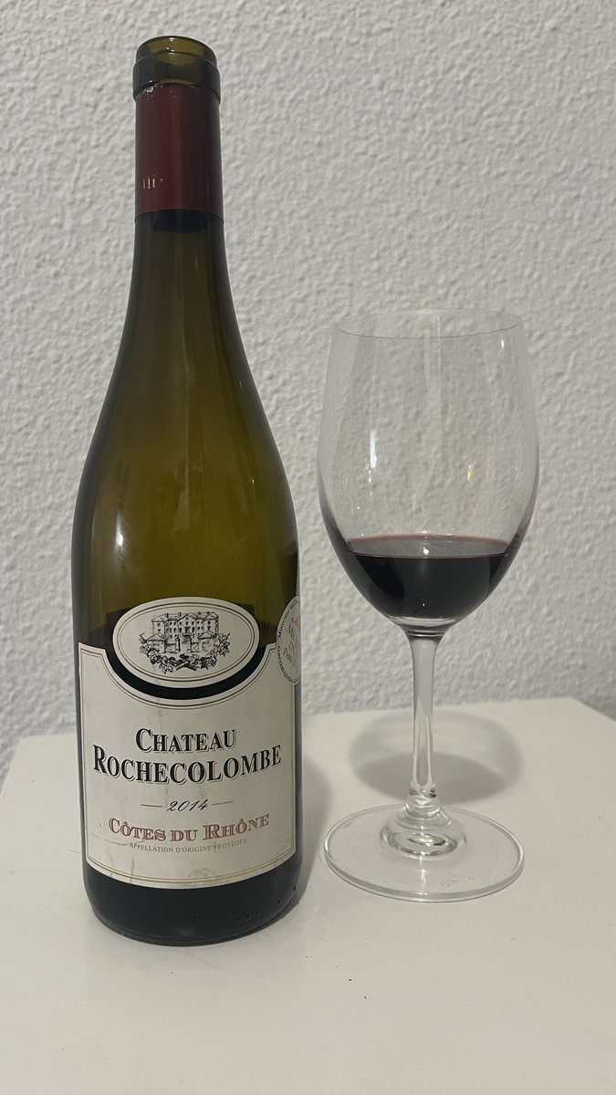 Capannnn_'s tweet photo. Me voilà officiellement sommelier 🤓
Donc je pose les 4 vins que j’ai le plus kiffé cette année pour l’instant 🙏🙏 https://t.co/BCrjW0KAka