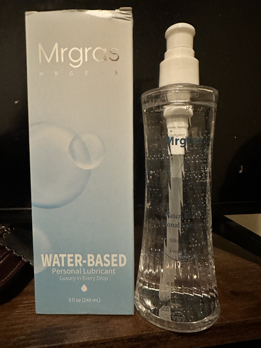 AuburnAbyssnsfw's tweet photo. Shout out to @Hermin00   @Selinnabv9  @Hinamincd90  @Kayna99 for allowing me to test their water based personal lubricant. It def gets the job done if you catch my drift 😏 https://t.co/gqKvXz1ExY