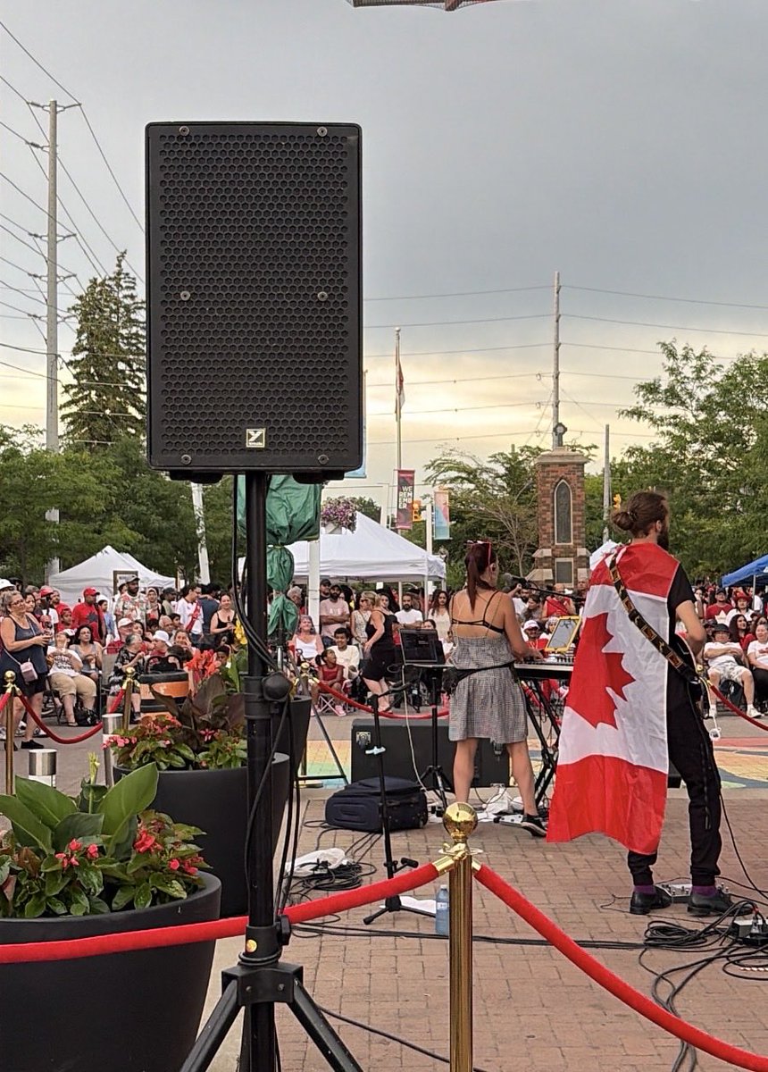 Fourlegsrule's tweet photo. @tstellar9 @DegenApeDev Not sure where you live but where we are we are very unified and happy.  Canada Day was fantastic. https://t.co/LMADiHoVfq