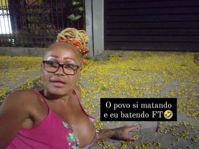 LizzaLiz_'s tweet photo. Mds me dá um nojo quando eu vejo essa Jojo do trump na minha fy, não sei oque é pior as paginas que ainda divulgam os doentes/fãs que essa horrenda ainda tem https://t.co/teXUgj37yN