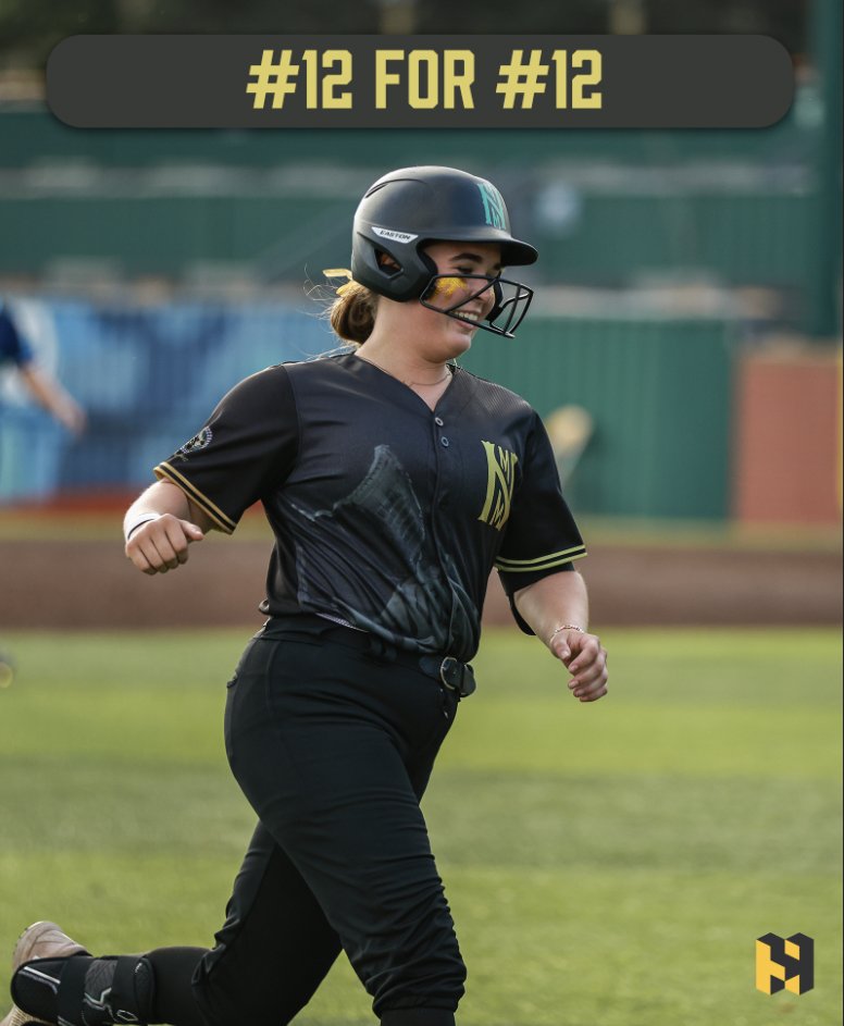 NightMares_SB's tweet photo. that's #12 for @BlombergHilary! 💣

Presented by Hooper! https://t.co/1prtLjkLCq