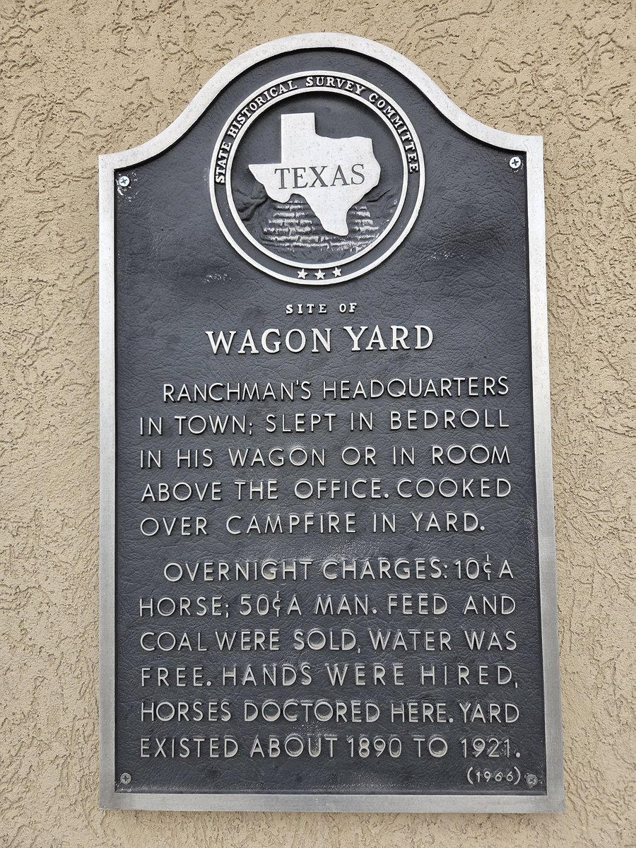 modernTman's tweet photo. 37. We come from the epicenter of the #Llano Estacado.
We relate more with Charles Goodnight and the "Empire of the Summer Moon" than we do with #ModernTimes. https://t.co/cSxSrZwGyi