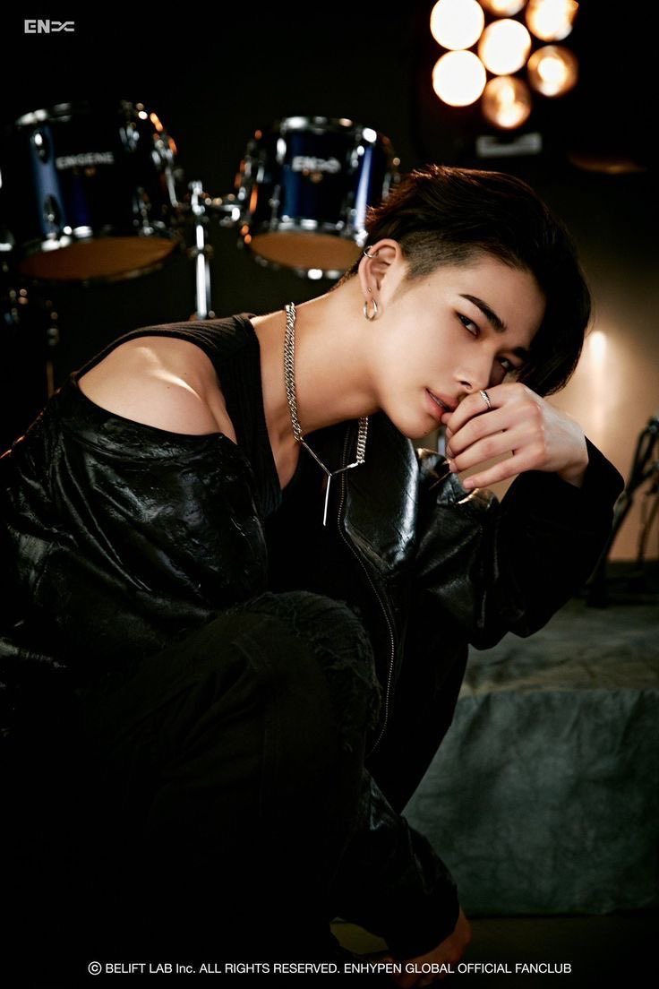 NI_KIGLOBAL's tweet photo. [🗞️] 260707 • MILENIO MEXICO 

🐥 We have to dedicate a lot of time to preparing each new release, with a very tight schedule working every day without stopping; we don't even know what day of the week it is because we're so focused on our work. That's particularly hard and challenging but also very rewarding, because we learn new things with each new album; recording with the members in the studio booth and also practicing together, we learn from each other, which is really helpful.

🔗 https://t.co/cjSxWkAQAU

#NI_KI #니키 @ENHYPEN_members @ENHYPEN
