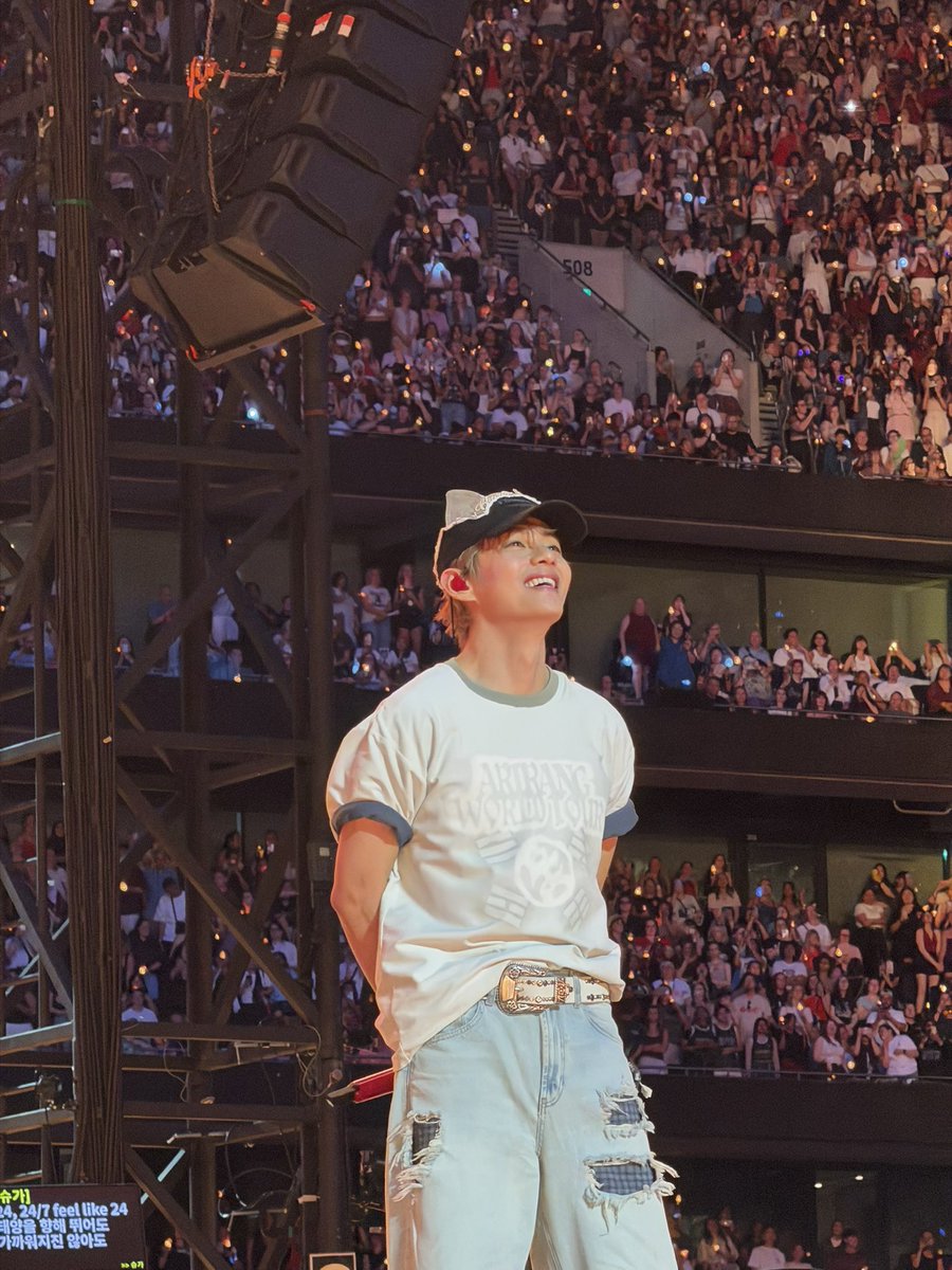 taeguide's tweet photo. The way Taehyung is looking at Armys https://t.co/AkvJeoX7kN