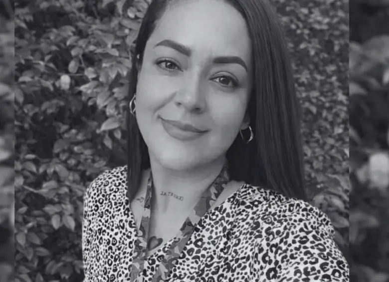 bibianabelsasso's tweet photo. 🚨 La violencia no da tregua. Las madres buscadoras denuncian que, desde el 11 de junio, más de 1,200 personas han desaparecido en México. El asesinato de la periodista Roxana vuelve a exhibir la impunidad y la fuerza de las estructuras criminales.
La historia hoy en #TodoPersonal