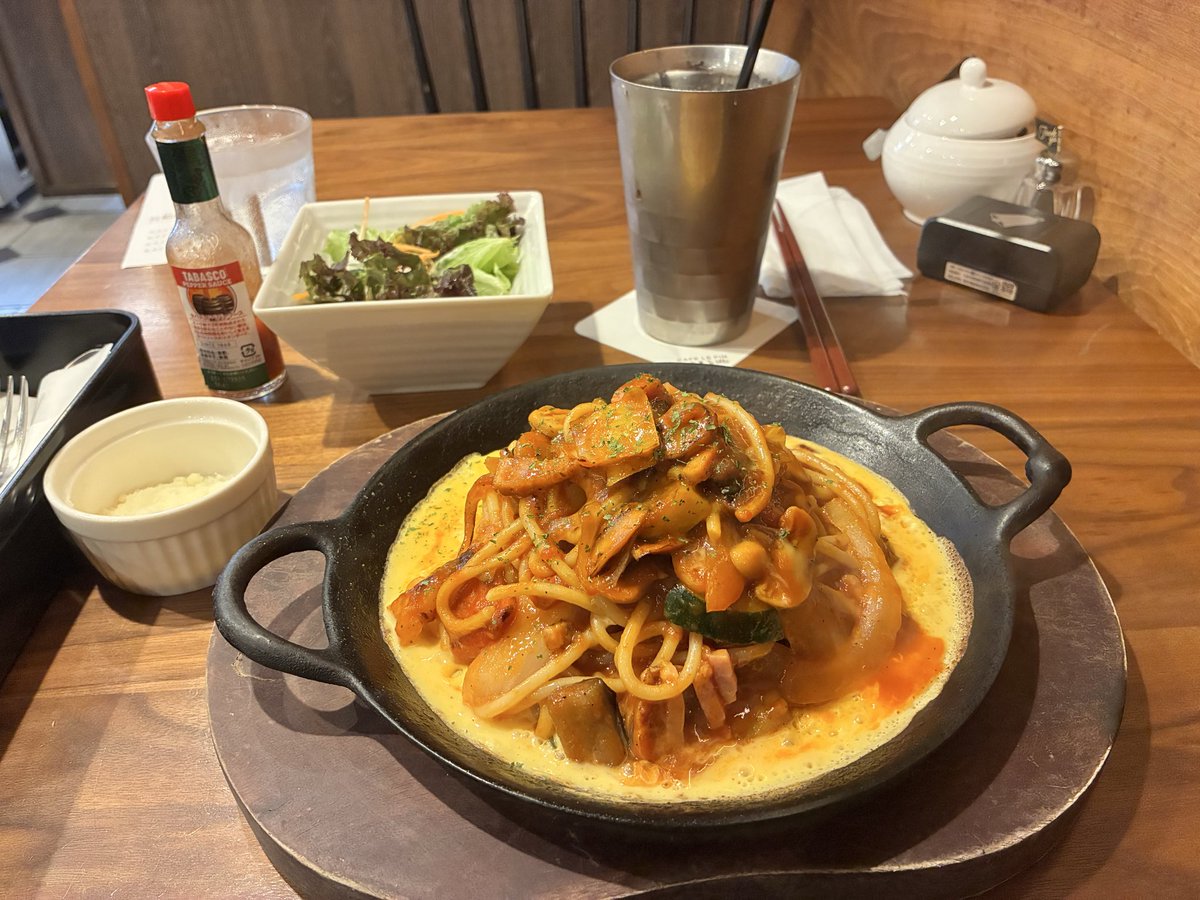 yuetu18's tweet photo. 久しぶりに食べたよ
珈琲専門店
アイスコーヒーはもちろん
ナポリタンうま！
 #名古屋大須
 #雨降ってたから空いてた https://t.co/7JkDvXyVcP