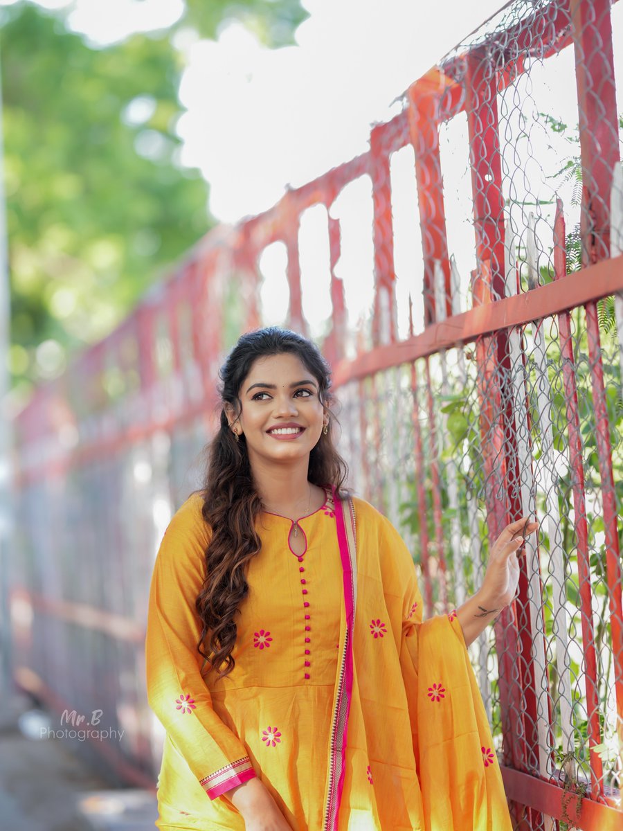 actresswoods's tweet photo. Pranika Dhakshu 💛😘

#Pranika #PranikaDhakshu https://t.co/jR91HJ78C6