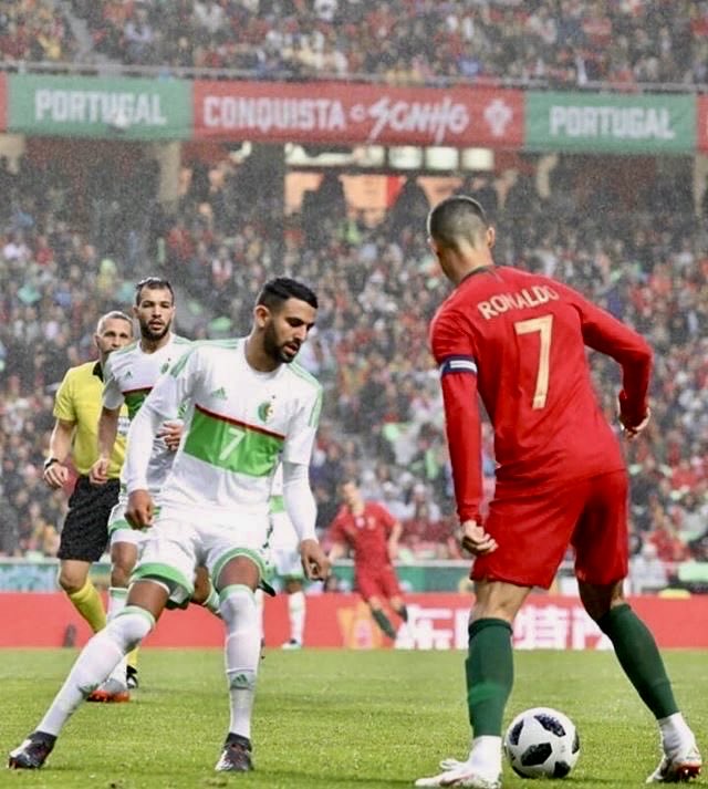 Algeria_FC's tweet photo. 🌟 Riyad Mahrez &amp; Cristiano Ronaldo

Two legends of the game say their farewells to international football https://t.co/ESQTX5XYdr
