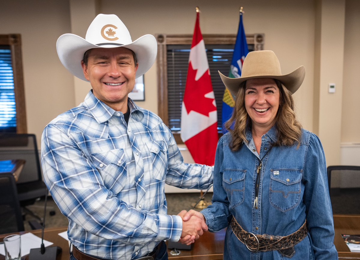 PierrePoilievre's tweet photo. Great to join Premier @ABDanielleSmith and our Conservative teams in Calgary to fight for a stronger Alberta within a united Canada, where we unlock energy, bring back safe streets, and deliver the promise of this country, where everyone’s hard work is rewarded. https://t.co/9lW92NYDvs