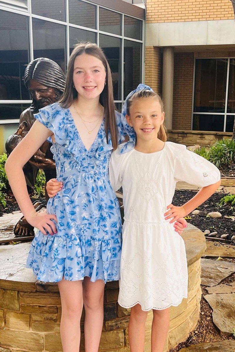 Sachinettiyil's tweet photo. Catholic communities in Texas remember sisters Blair and Brooke Harber, who lost their lives in the devastating Kerr County floods last year July. The two sisters were found with their hands locked together, and their rosaries were with them. 

Image: Marina Korolenko https://t.co/Am9gCAab4w