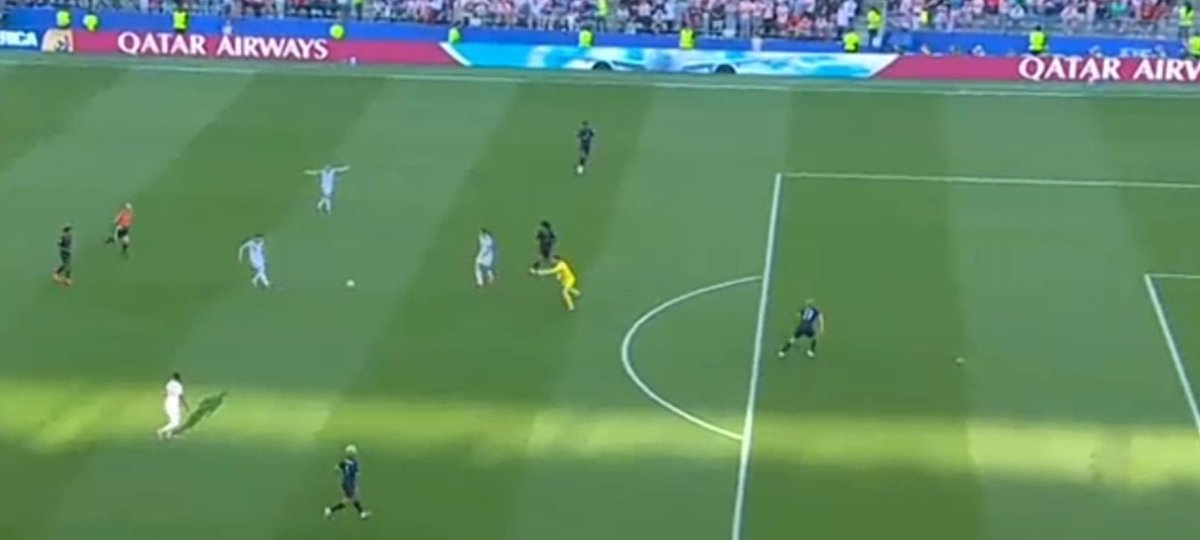 IVacinado's tweet photo. #mondiali #UsaBelgio grande giocata del portiere 😂😂.
Si ride della nazionale Usa.
(E sono 3 per il Belgio) https://t.co/p2nvISsAU8