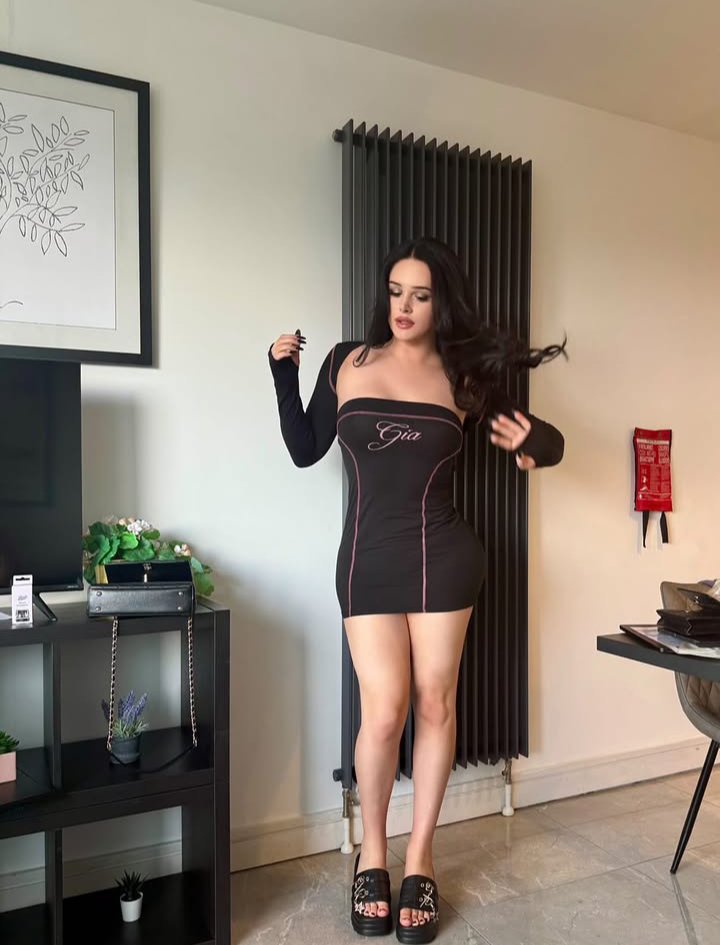 Aviva_private's tweet photo. if you ❤️ trans feet, say hi https://t.co/INANIoPiD6