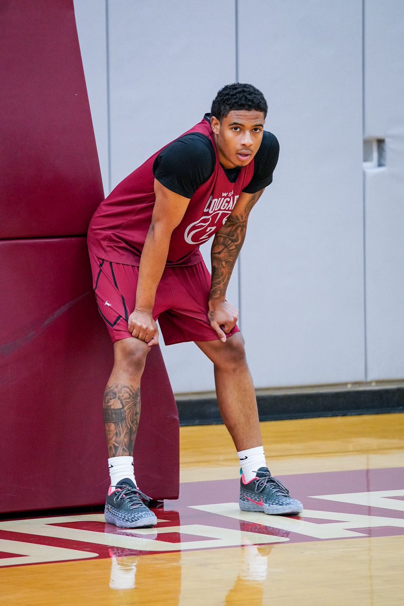 WSUCougarsMBB's tweet photo. Grind goes on ⚙️ 

#GoCougs https://t.co/MsSplMfXRS