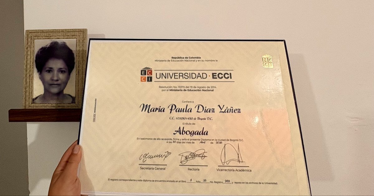 MPDY98's tweet photo. Lo logré Abue, espero que desde donde estés te sientas orgullosa de mi ✨🥹💭🤶🏻 https://t.co/1DrxYkpu3H