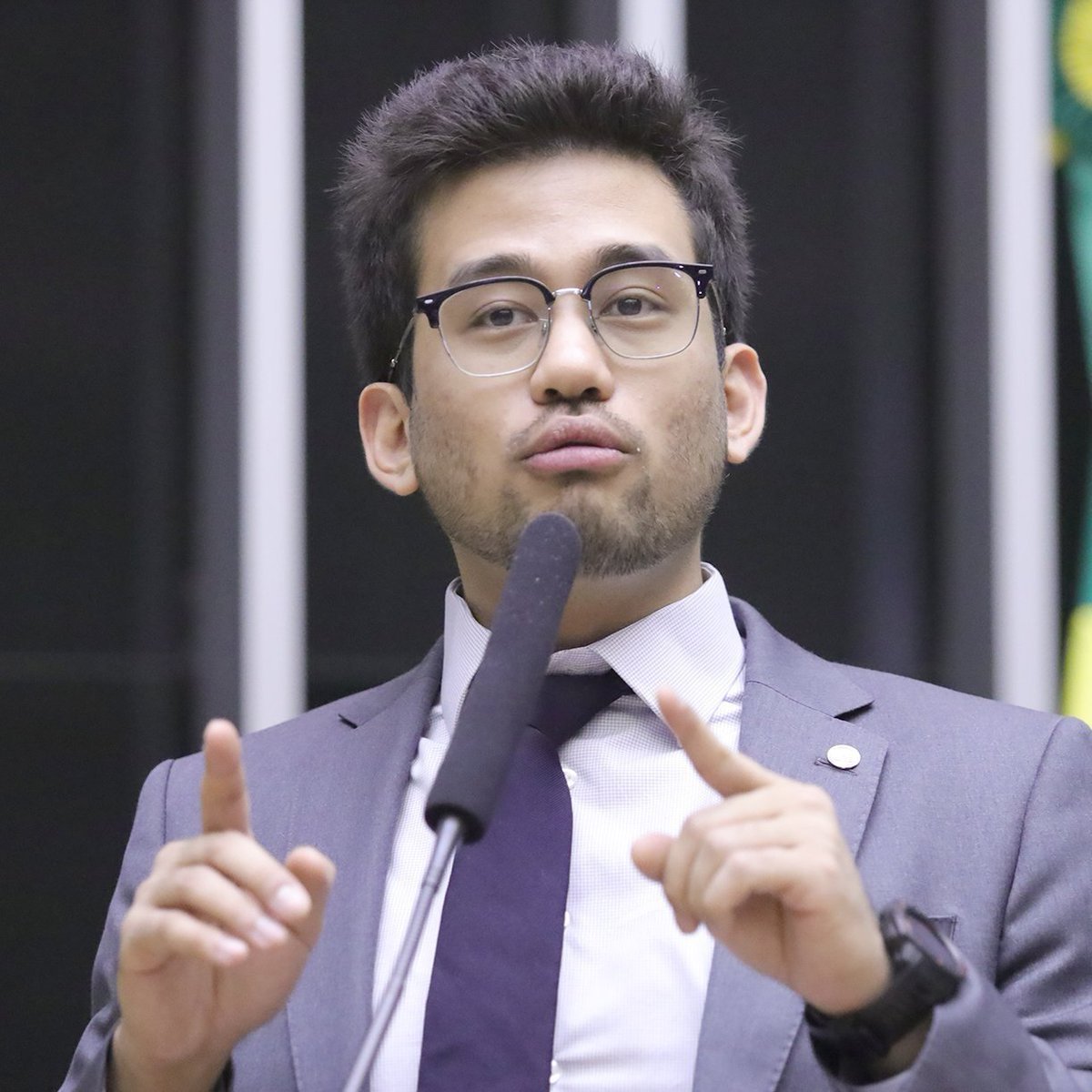 republiqueBRA's tweet photo. ✅ 💻 Comissão de Indústria, Comércio e Serviços da Câmara APROVA projeto, de autoria do deputado Kim Kataguiri, que permite a inclusão de programadores e desenvolvedores de software no MEI. https://t.co/wvQBFE5wYH