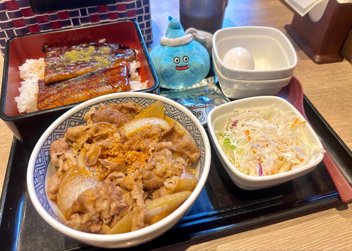morimori_necoco's tweet photo. 私もうな重が食べたくて、、朝から♡
食ってヒトカラフリータイムで
発散いたします 🎤💪 https://t.co/gFztkl3eBe