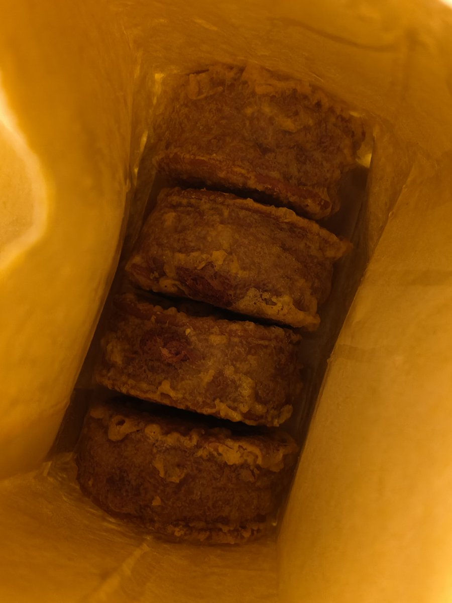 wx2049's tweet photo. 永远喜欢中式古早点心！南瓜饼和芋头饼的甜味让人秒回童年！＃互fo ＃food ＃食在安徽 ＃寻味宁国 https://t.co/rStHfZ2pP1