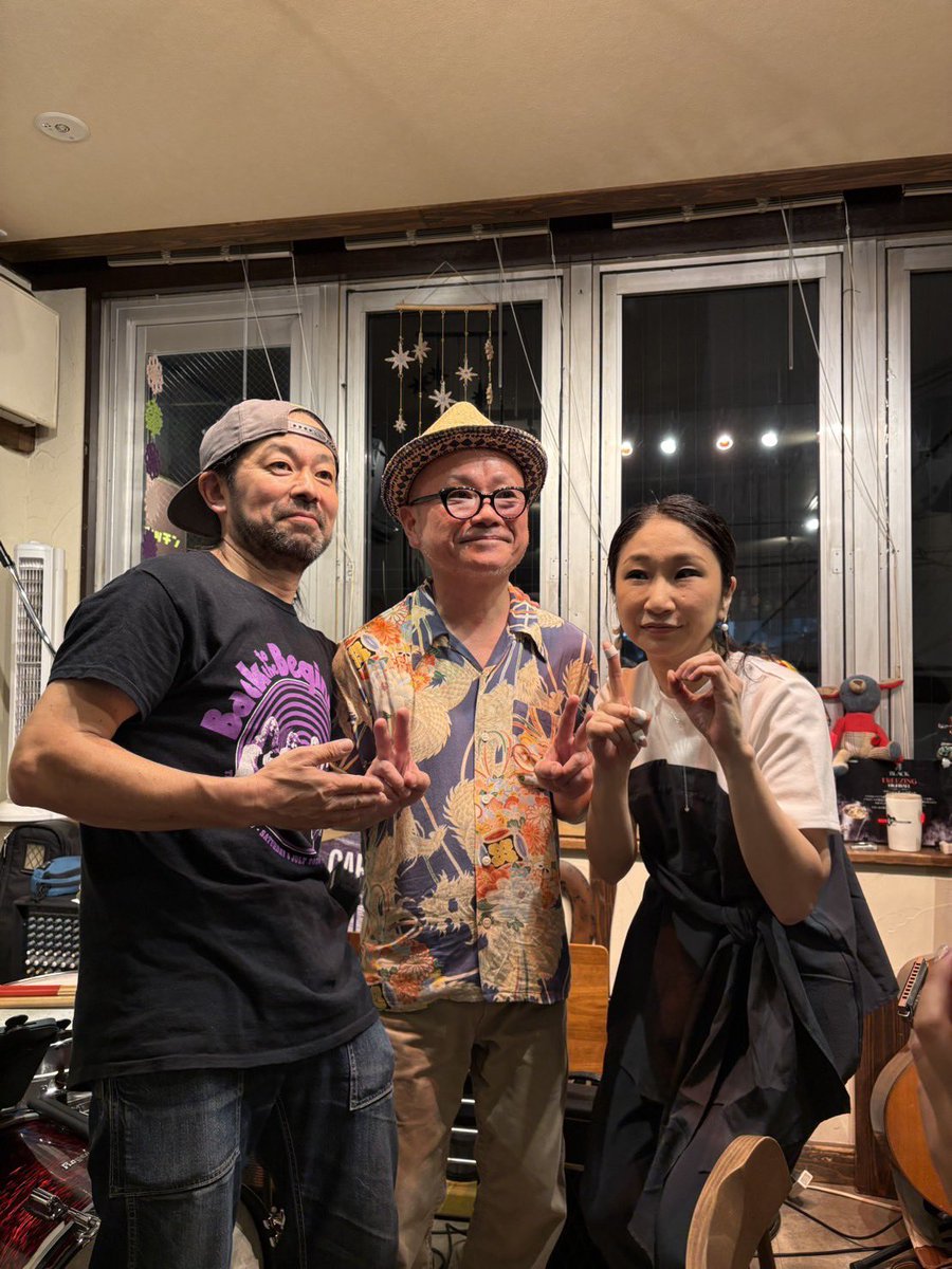 72Tarou's tweet photo. 「キッチンshabana」祝10周年！

https://t.co/6kWIGtzfkz https://t.co/bPNdaFt4WO