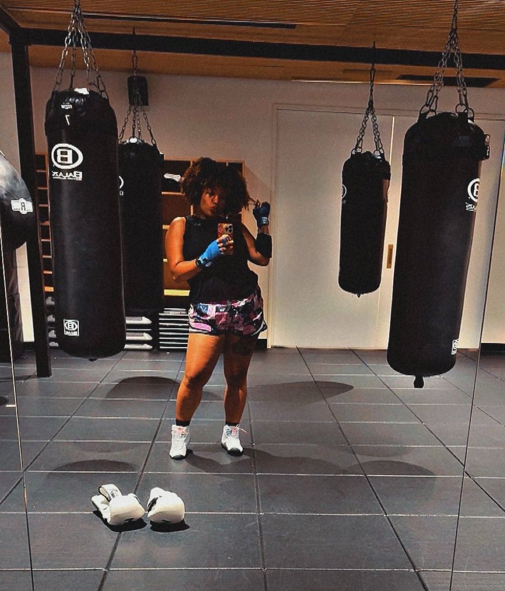 EeshyPeach1220's tweet photo. #likeMike🥊 https://t.co/YrKvquWEkS